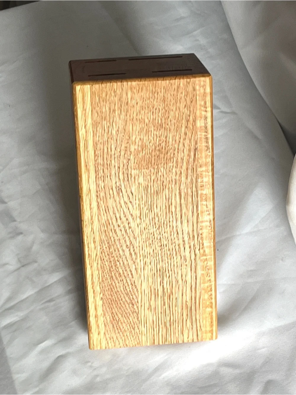 CUTCO 8 Slot Knife Block Honey Color Oak Wood Made in USA Steak Knives Holder